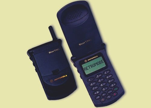 Motorola StarTAC 700x500 1